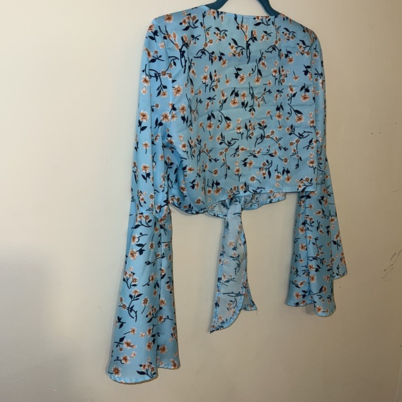 Floral Front Tie Blouse - Picture 5 of 7